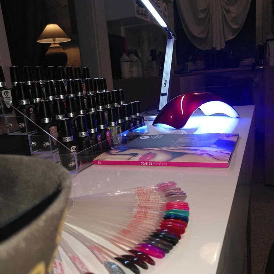 Selezione di colori per smalto semipermanente