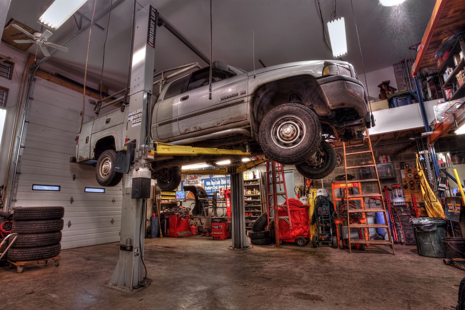 Vehicle Lift Area Inside Service Bay | Absolute Auto Repairs & Sales