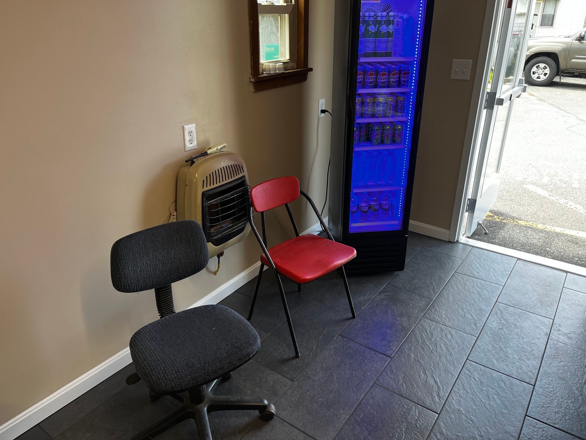 Clean Waiting Area With Chairs | Absolute Auto Repairs & Sales