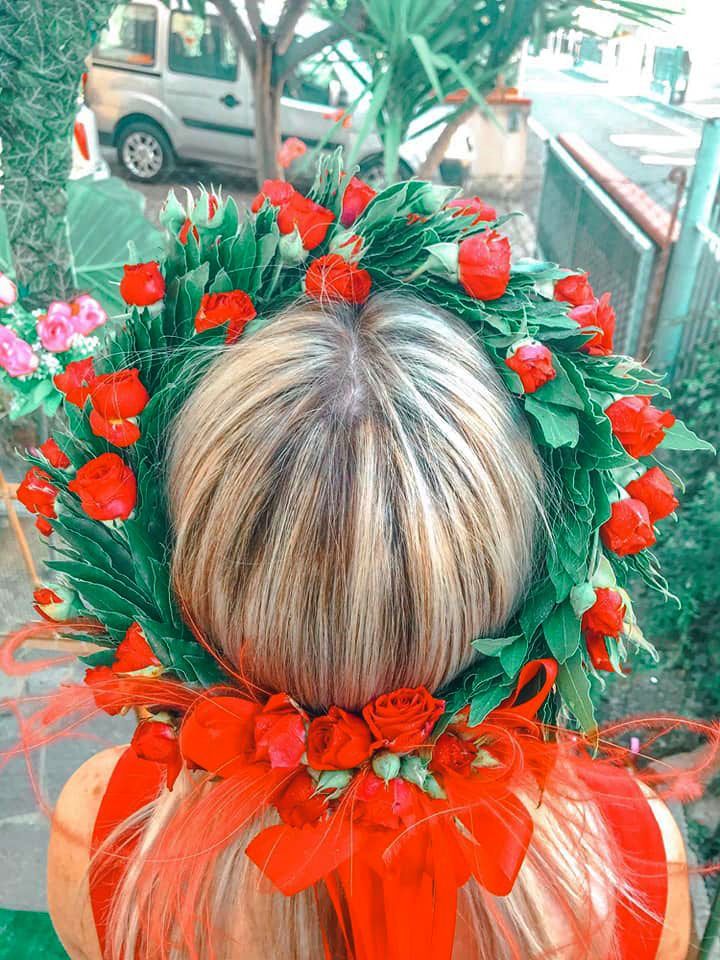 Corona di rose rosse per laurea