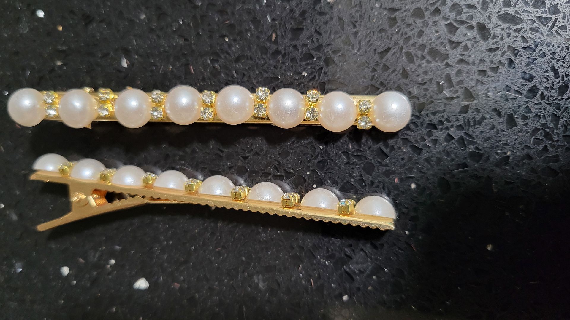 RF368 - 2 Pair Mini Pearl Gold Plated Hair Pin for Woman and Girls