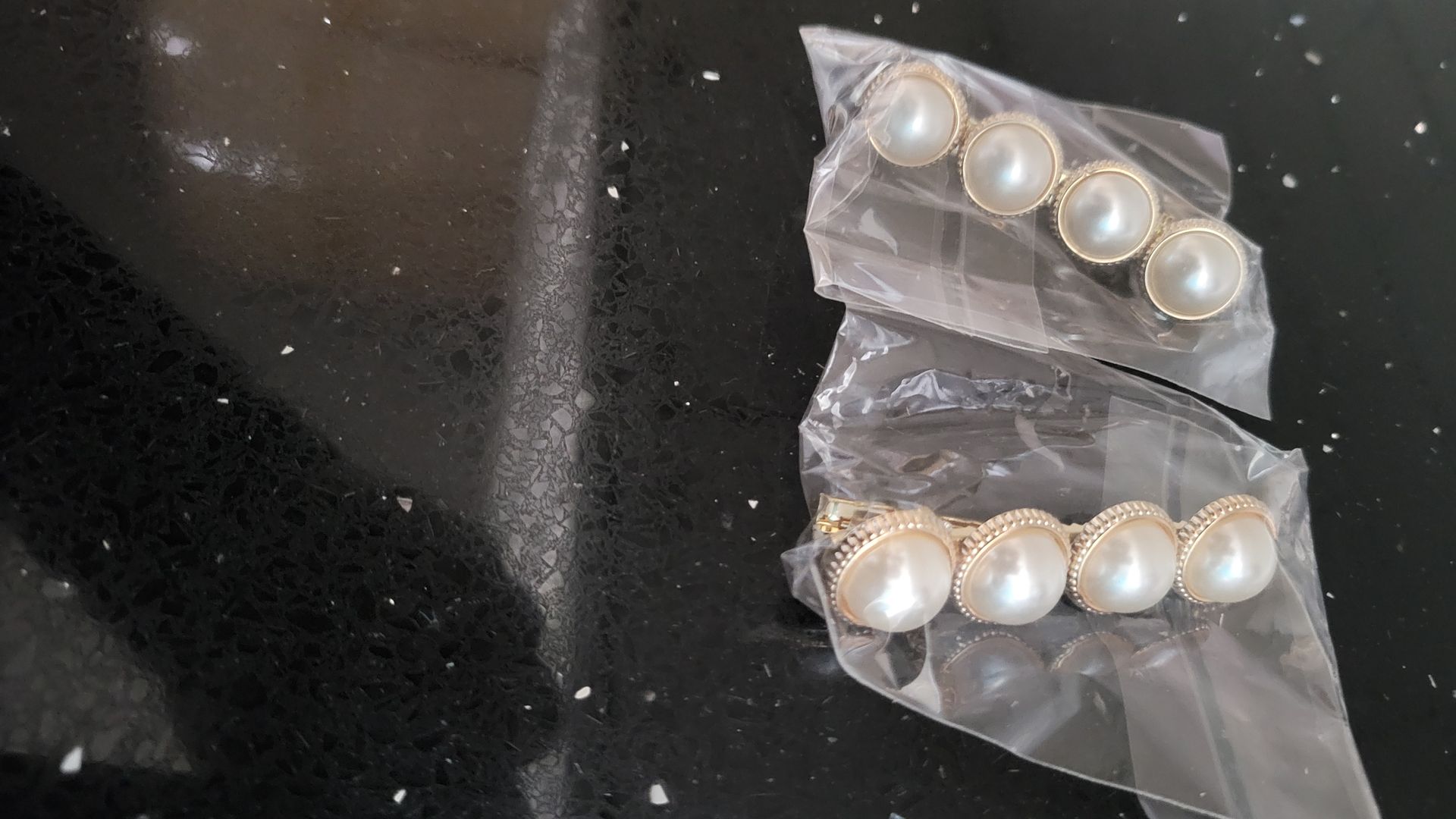 RF368 -  2 Pair  Round Gold Plated Hair Pin For Woman and Girls