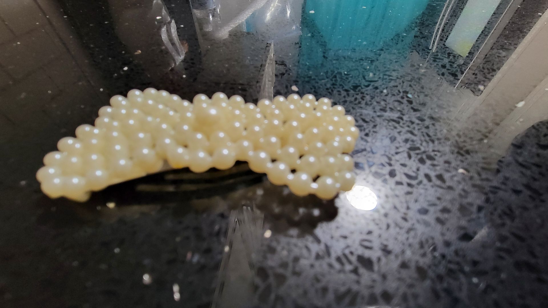 RF368 - 2 Pair Bow Hair Press Clip