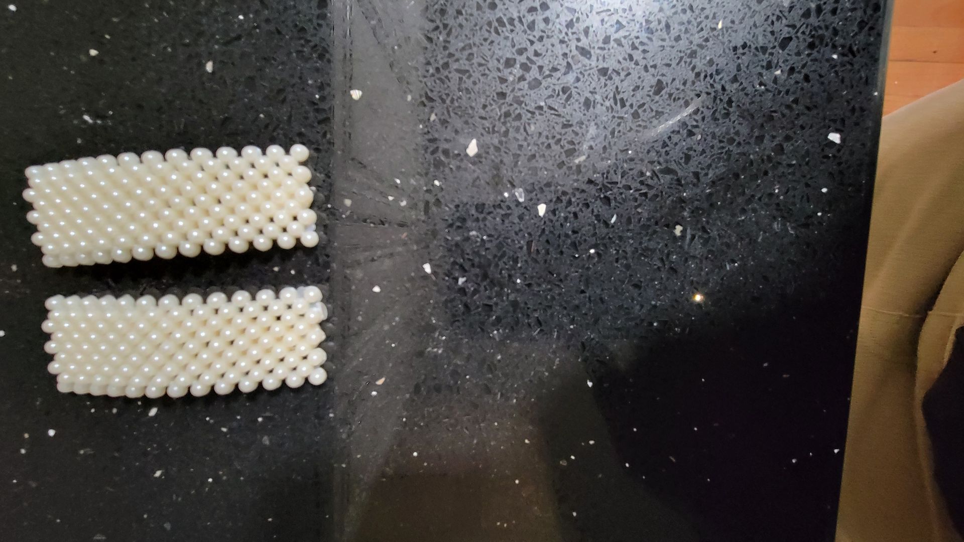 RF368 - 2 Pair Rectangle Gold Hair Pin For Woman and Girl.