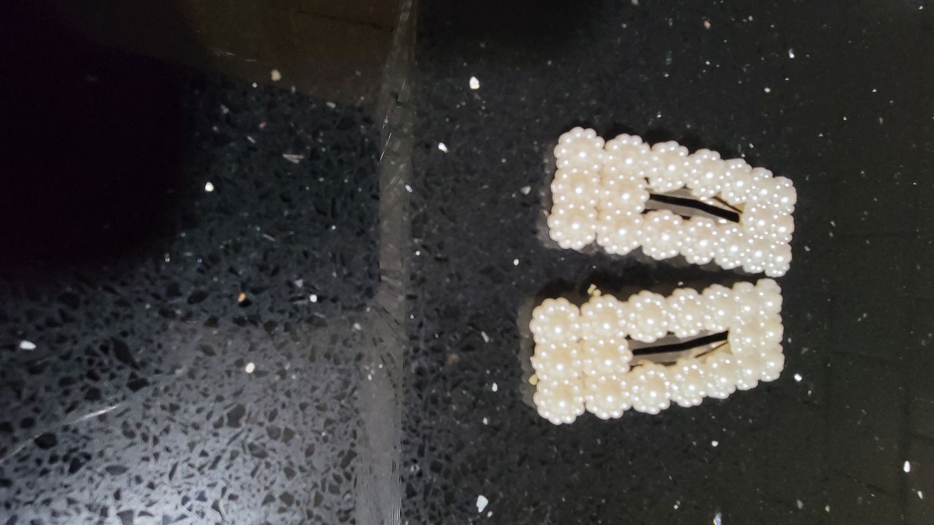 RF368 - 2 Pair Daizy White Pearl  For Woman and Girls