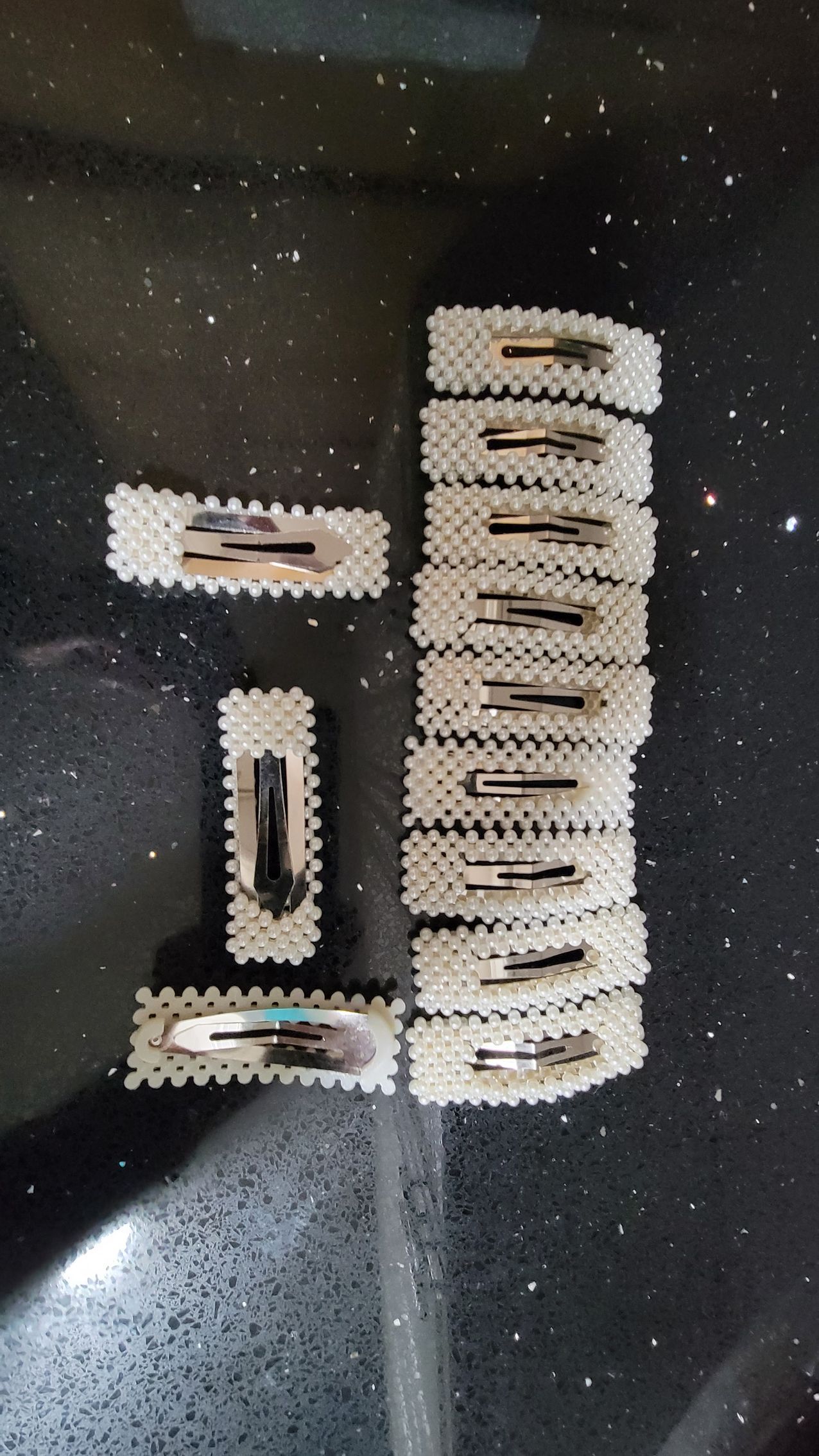 RF368 - 2 Pair Long White Rectangle Press Clips for Woman and Girls