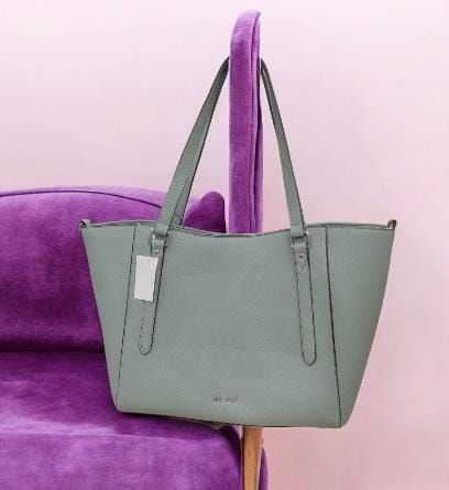 RF368 - Nine West Green Handbag