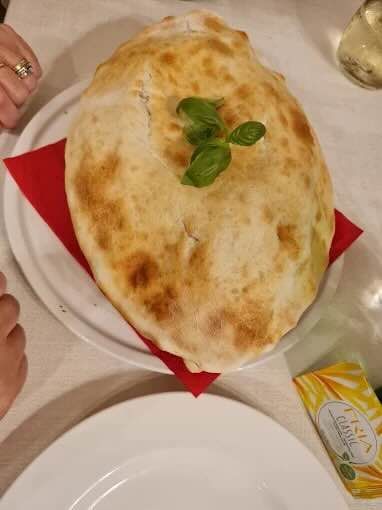 panuozzo con spaghetti