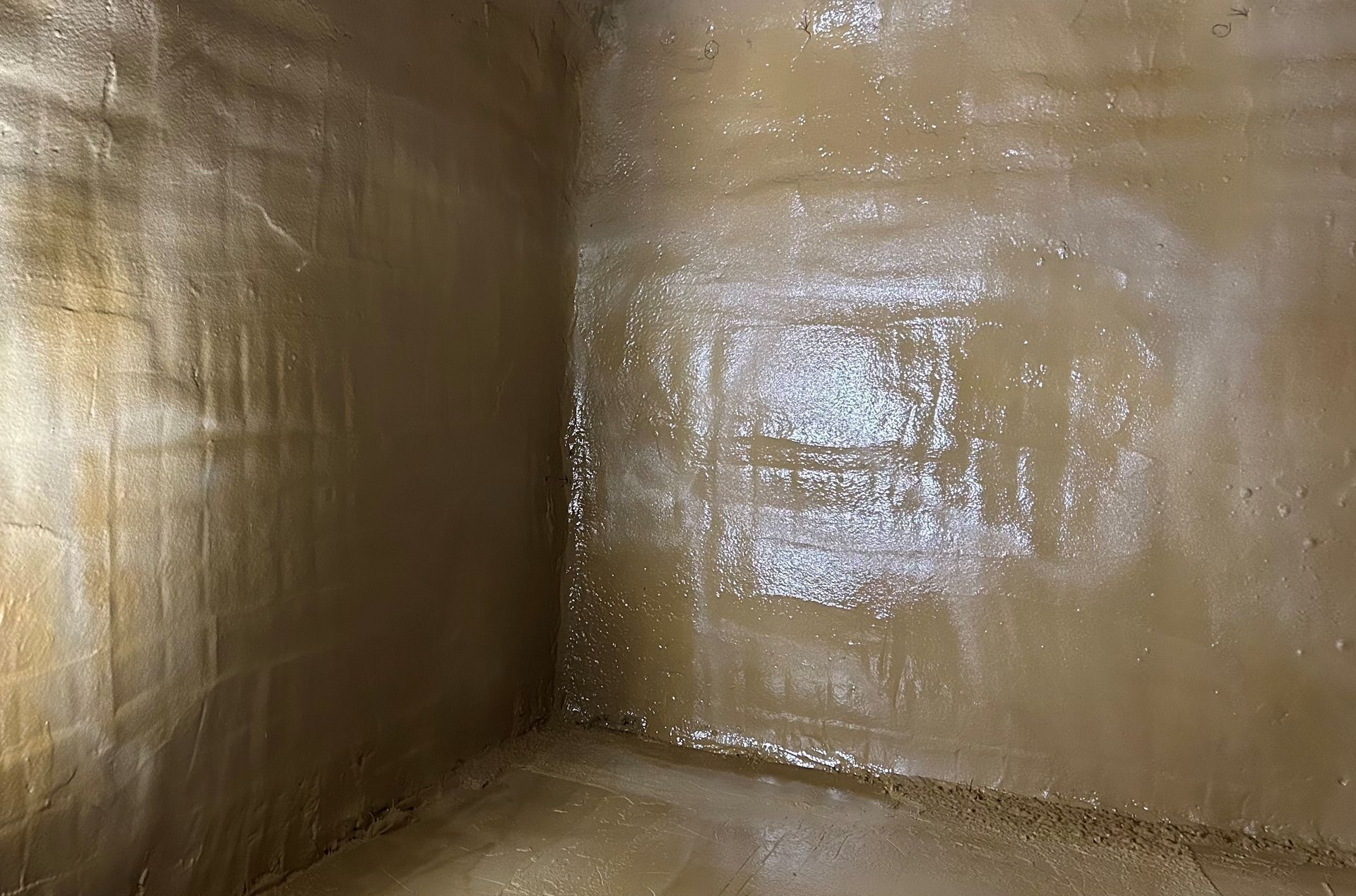 Final monolithic polyurethane Sprayroq liner Final monolithic polyurethane Sprayroq liner