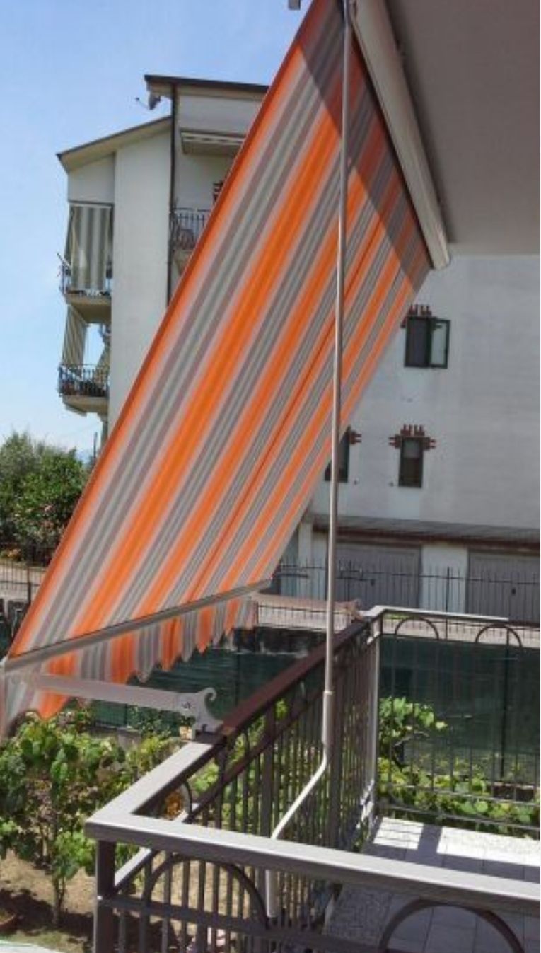 TENDE A BRACCI ESTENDIBILI