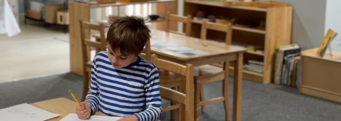 What an example montessori daily schedule looks like inside an elementary classroom. 