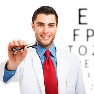 Eyesight test - eye center in Medford, OR