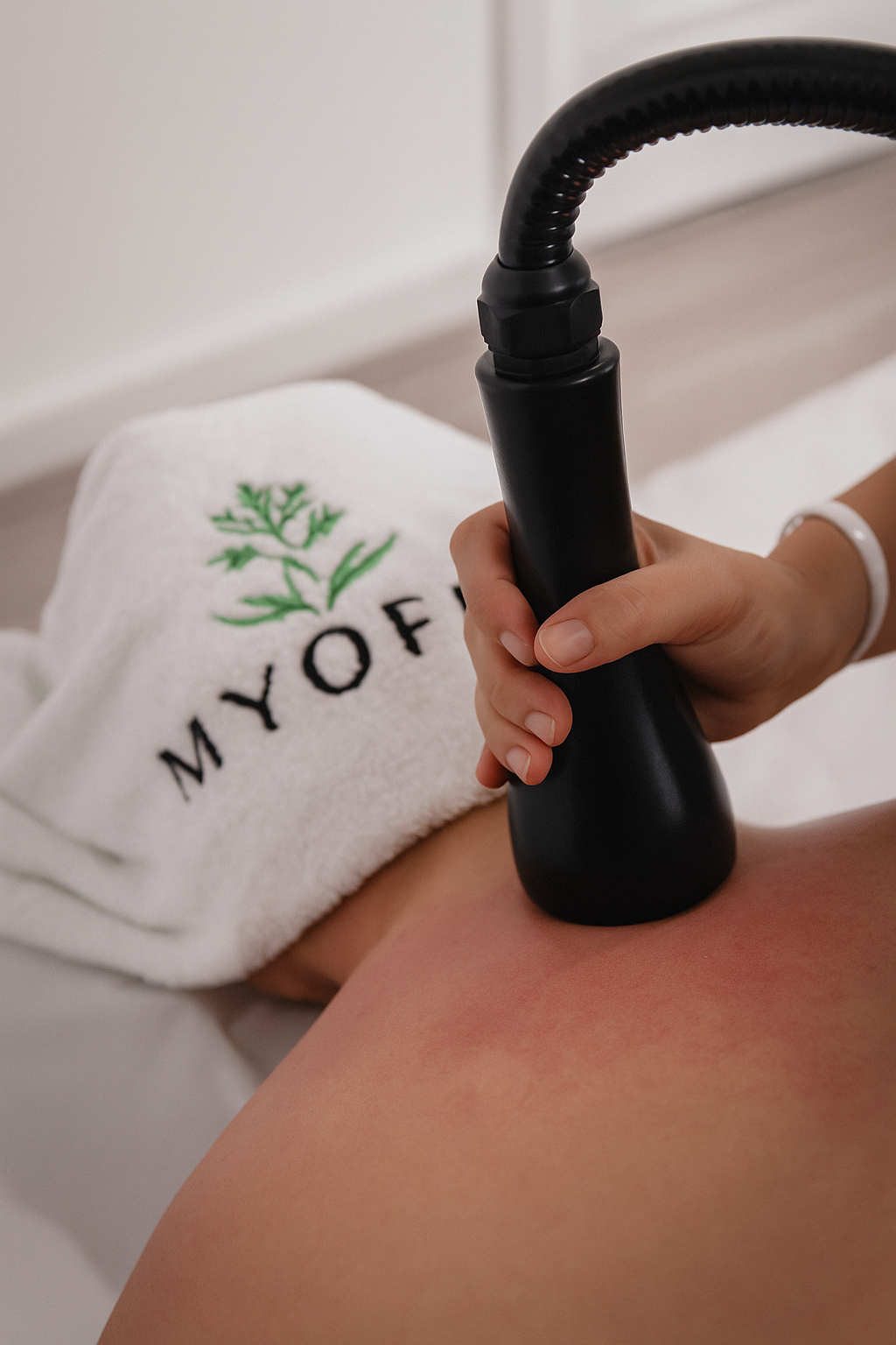 A woman getting a remedial massage.