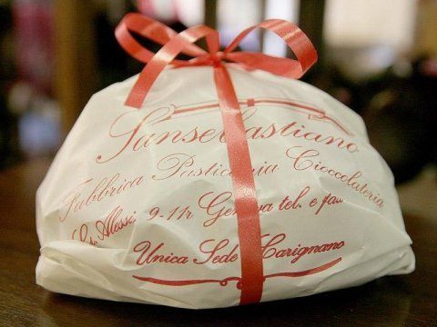 Dolce confezionato per le feste