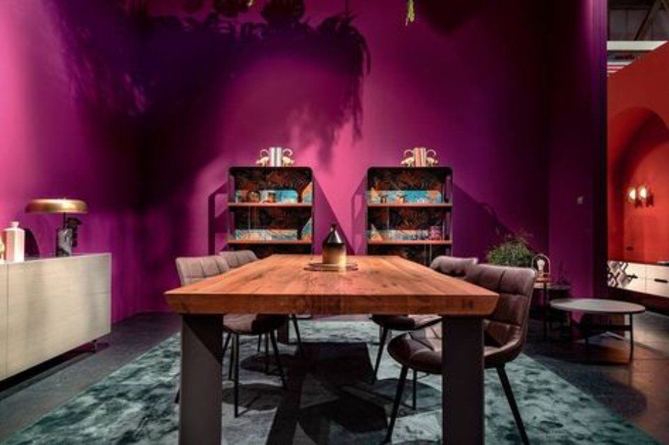 tavolo con gambe in ferro