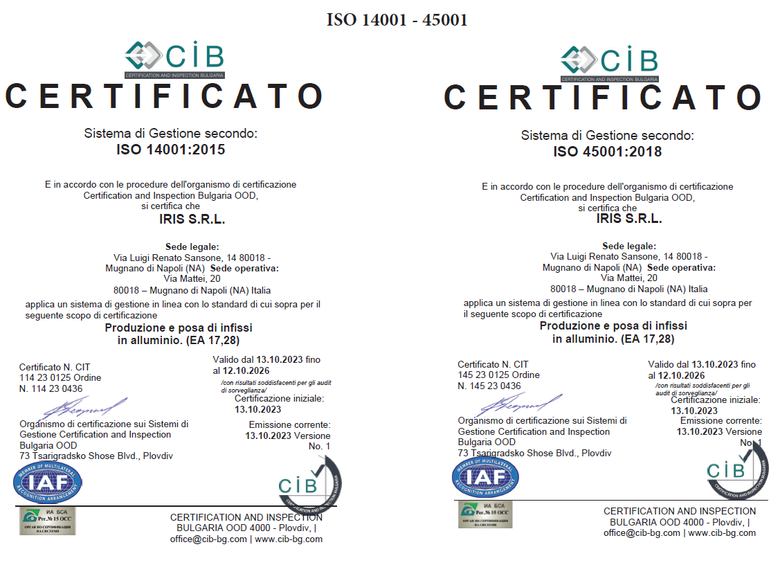 Due certificati sono uno accanto all'altro su uno sfondo bianco.