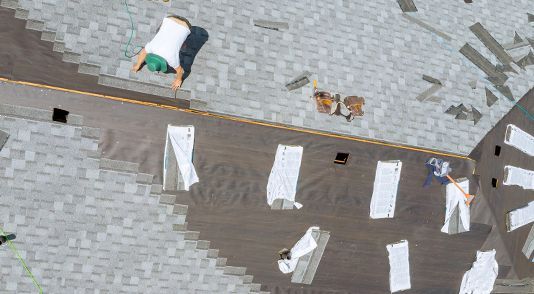  Choosing the Right Roofing Material