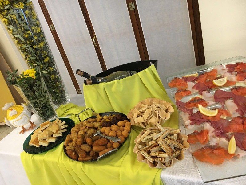 Portate dolci e salate per banchetto