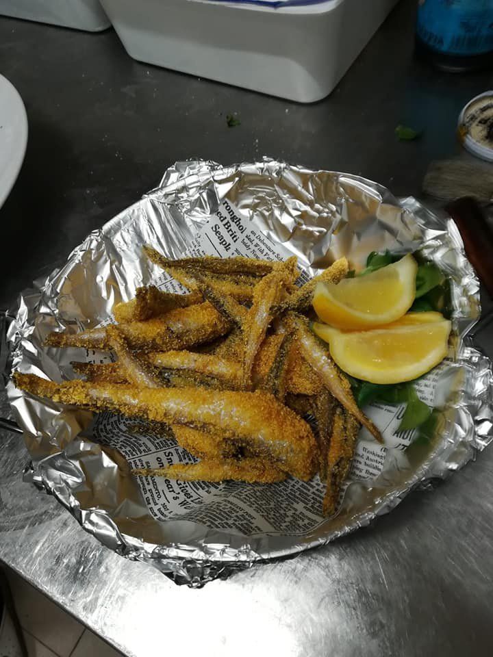 Antipasto di pesci fritti