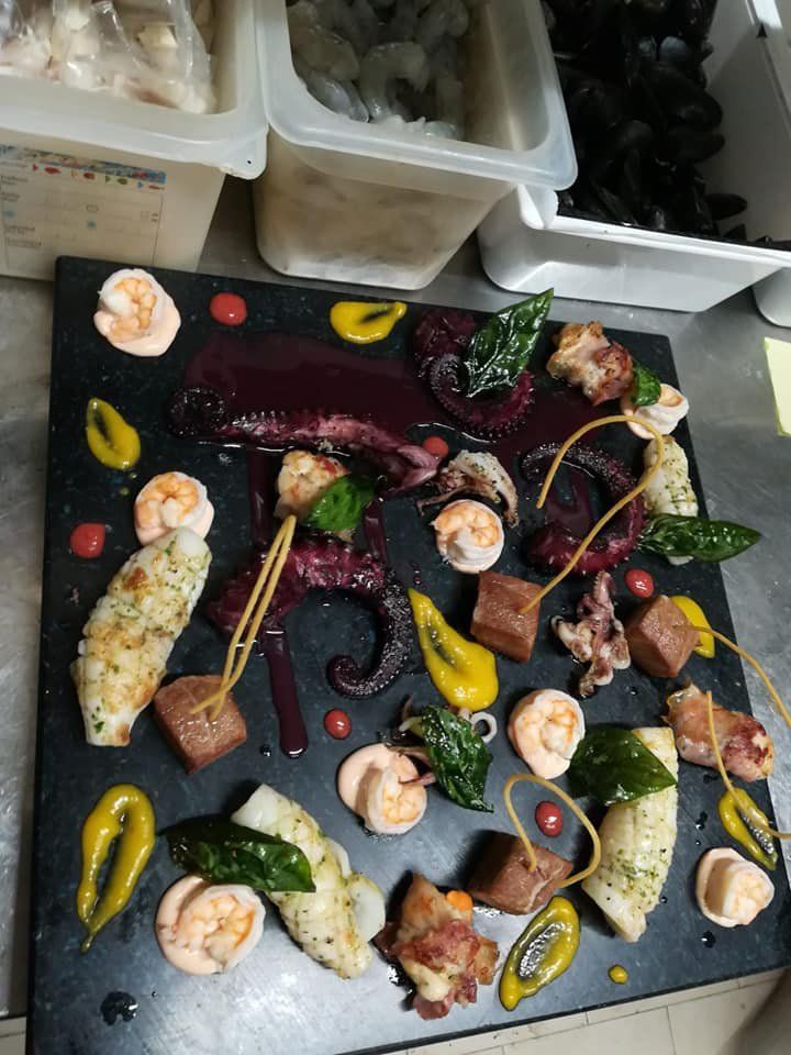 Antipasto di pesci misti
