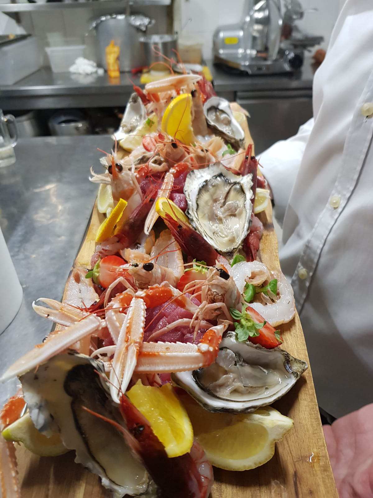 Antipasto di crostacei e conchiglie