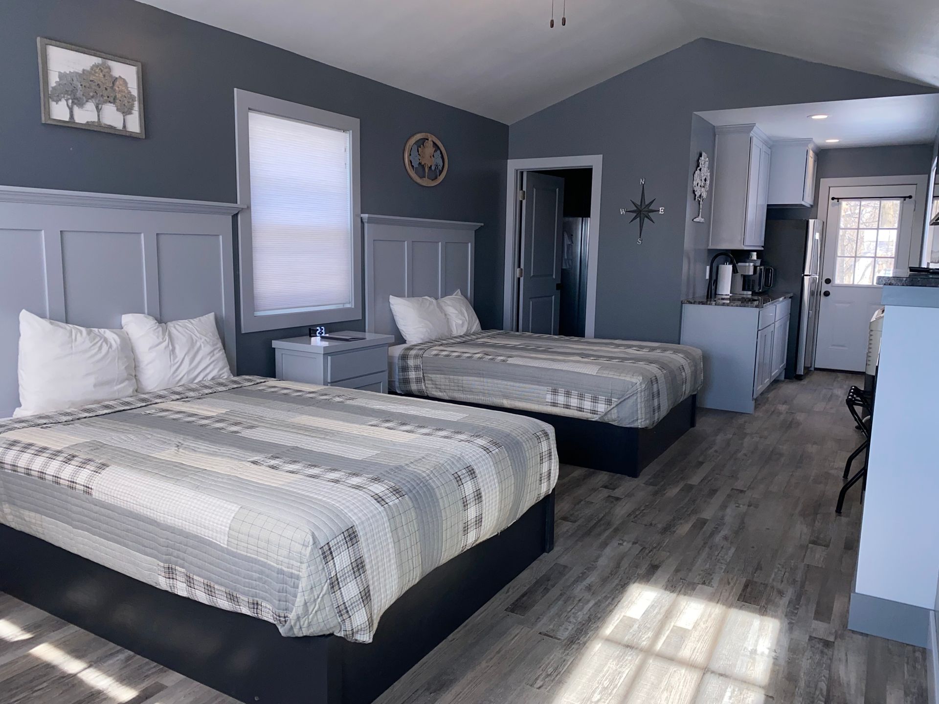 Two Queen Beds in Cabin 5 at Creek Side Resort