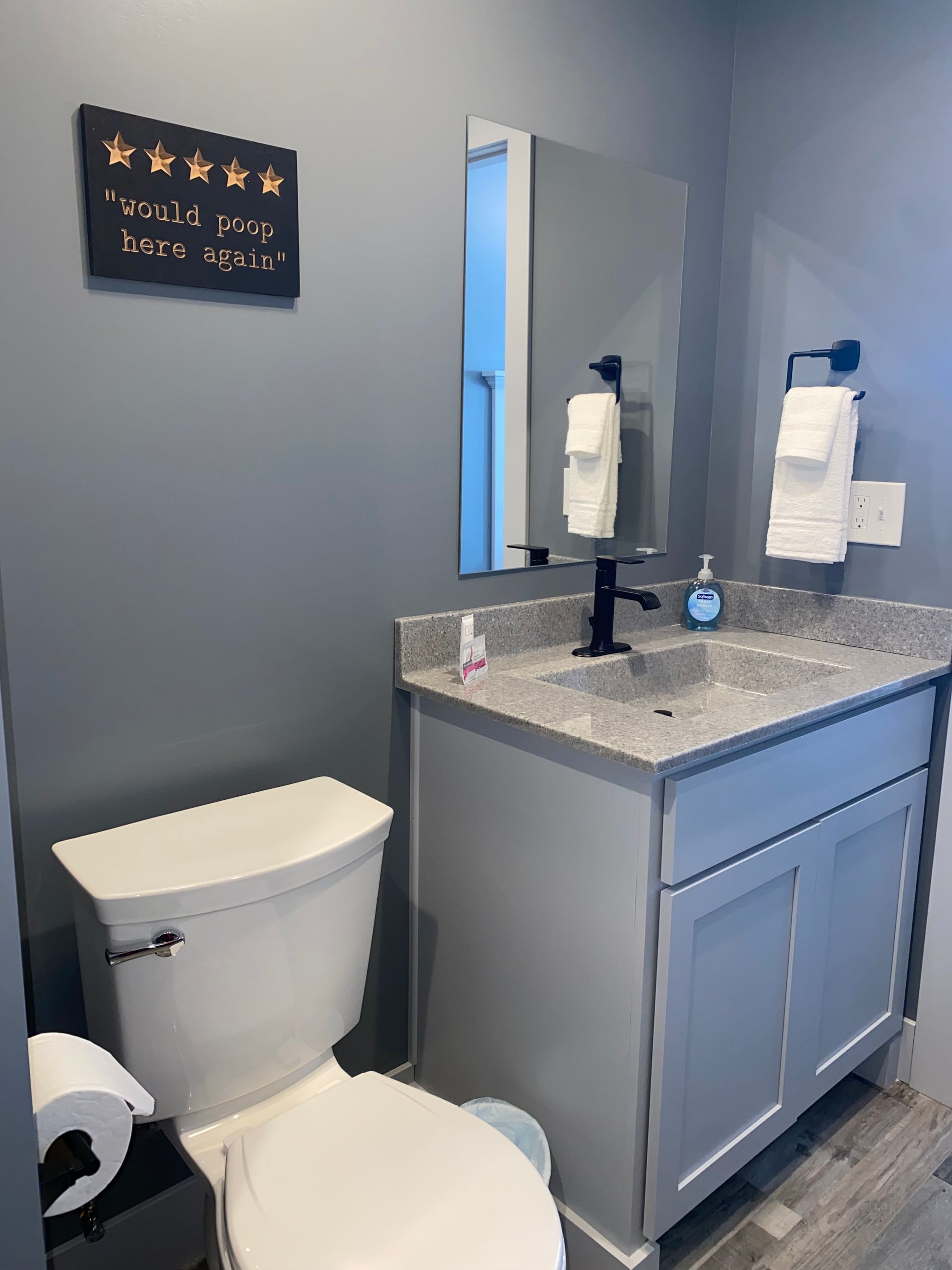 Bathroom in Cabin 5 at Creek Side Resort