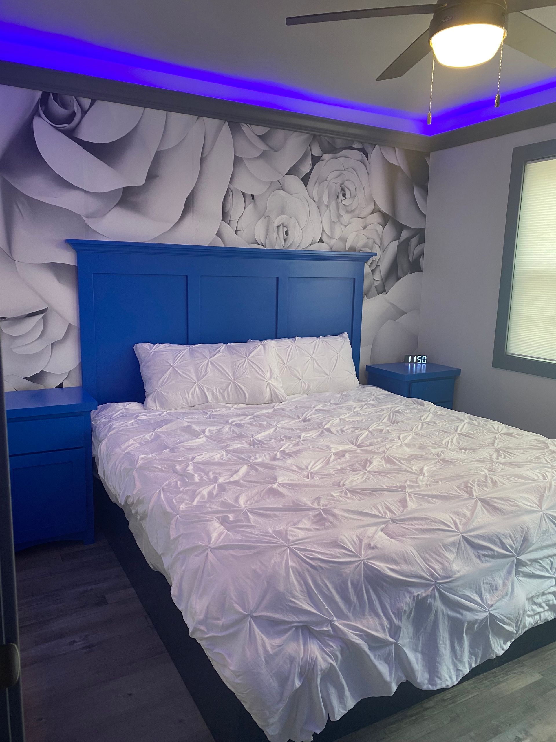 King Bed in Cabin 9 at Creek Side Resort