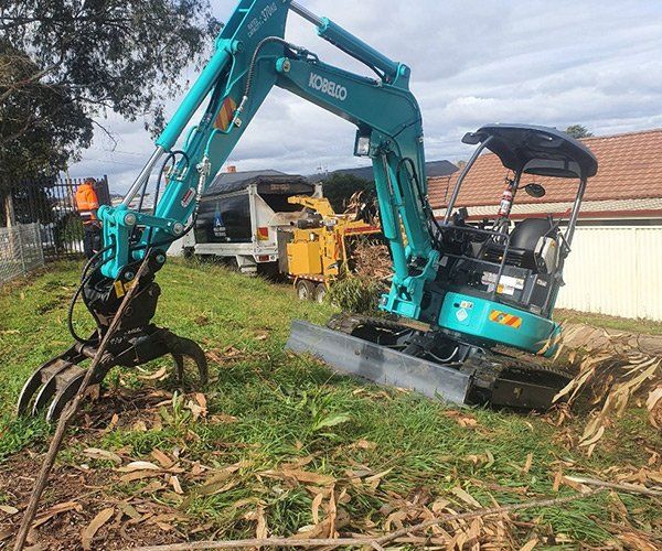 Slashing — Land Clearing In Kelso, NSW