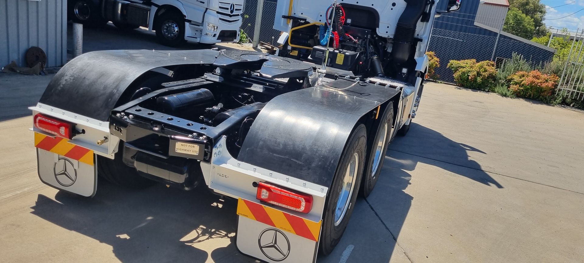 Mercedes benz truck, mudguards