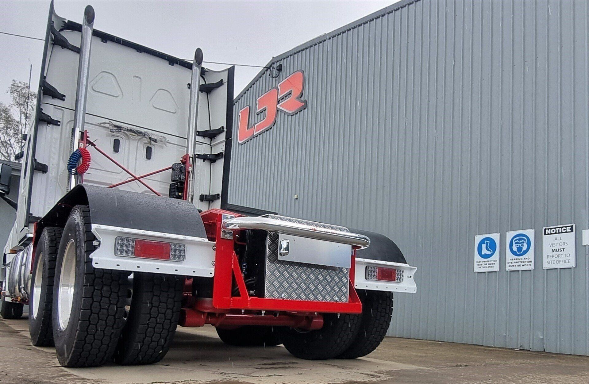 Cascadia truck, LDR Industries, Fossa Industries, freightliner truck parts, cross cab frame, cross bad box, rear bumper installation, rubber mudguards, Australia Local truck parts, truck body accessories