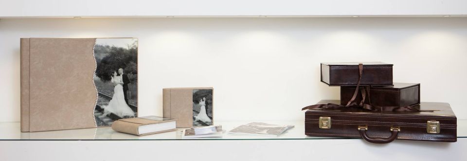 Scaffale con album nozze