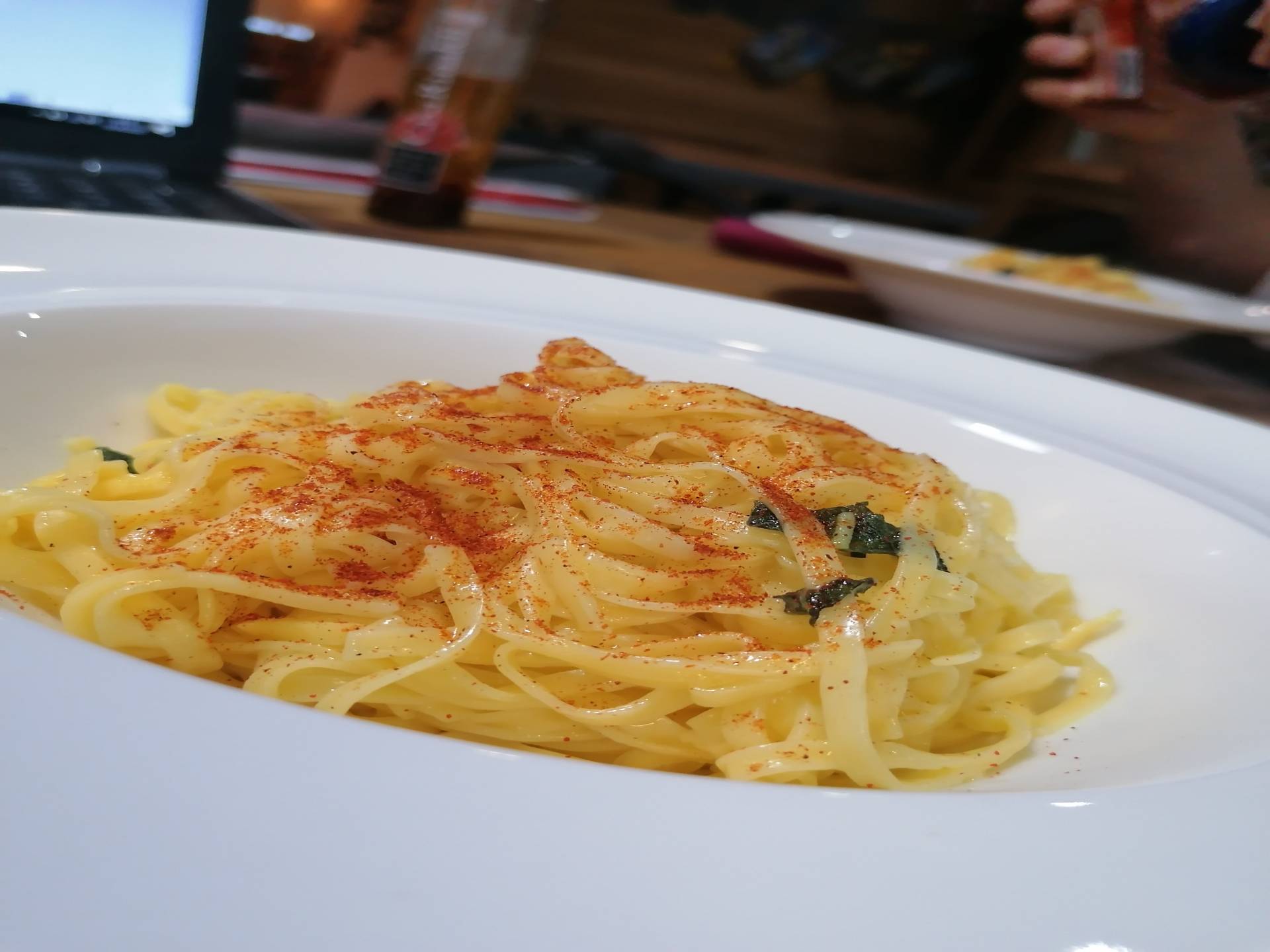 piatto di fettuccine