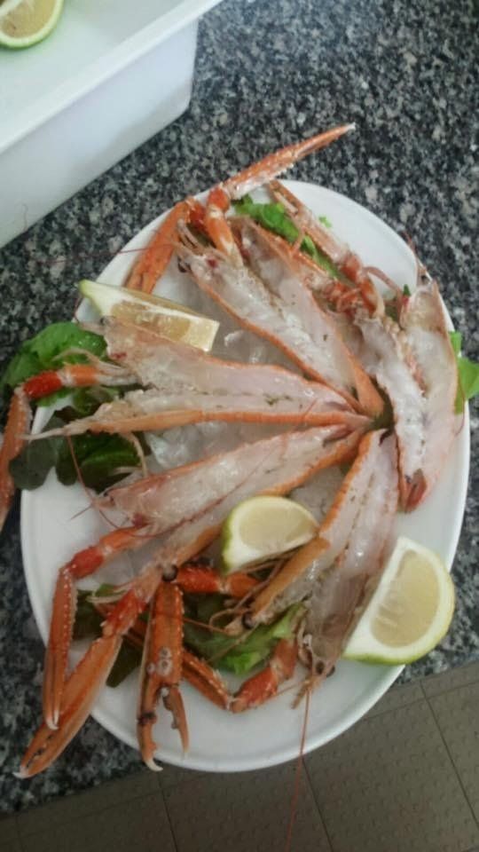 piatto di pesce crudo