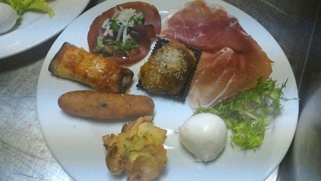 mozzarella e prosciutto italiano