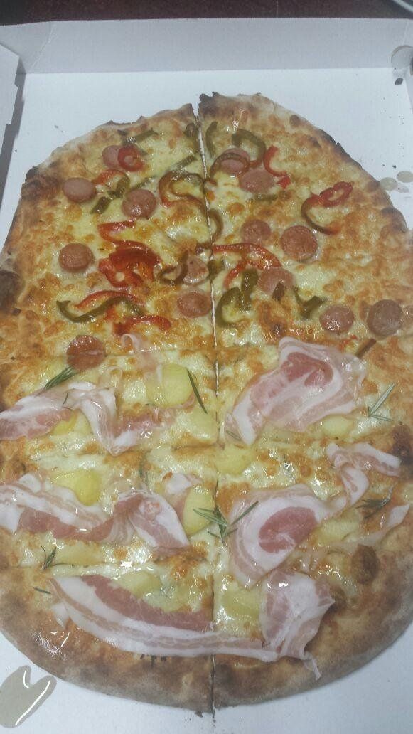 pizza patate wustel, peperoni prosciutto