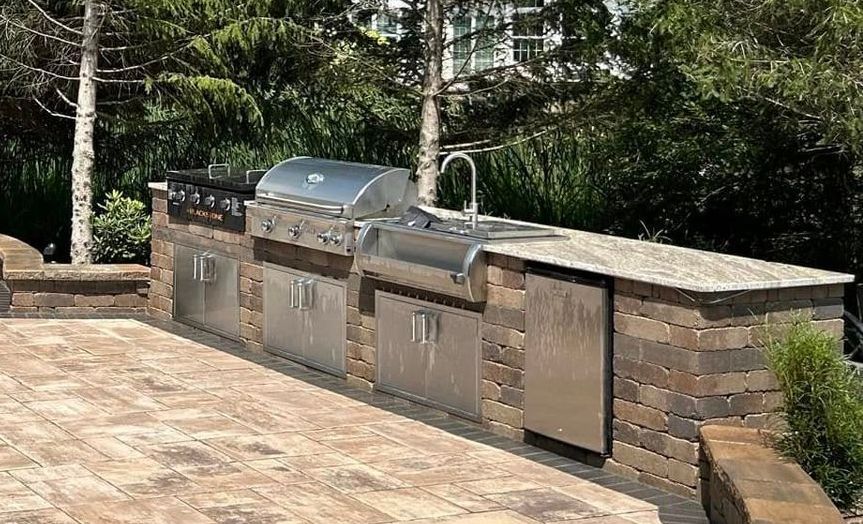 Outdoor Kitchen