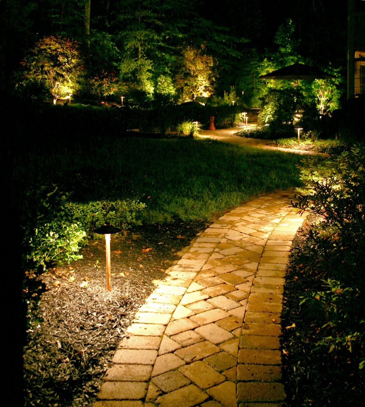 Hudson Ohio Pathway Landscape Lighting