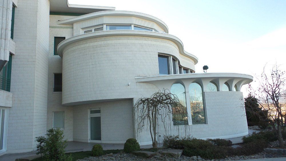 Esterni di edificio bainco