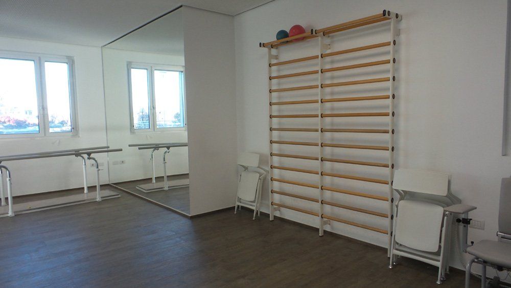 Sala con attrezzi da palestra