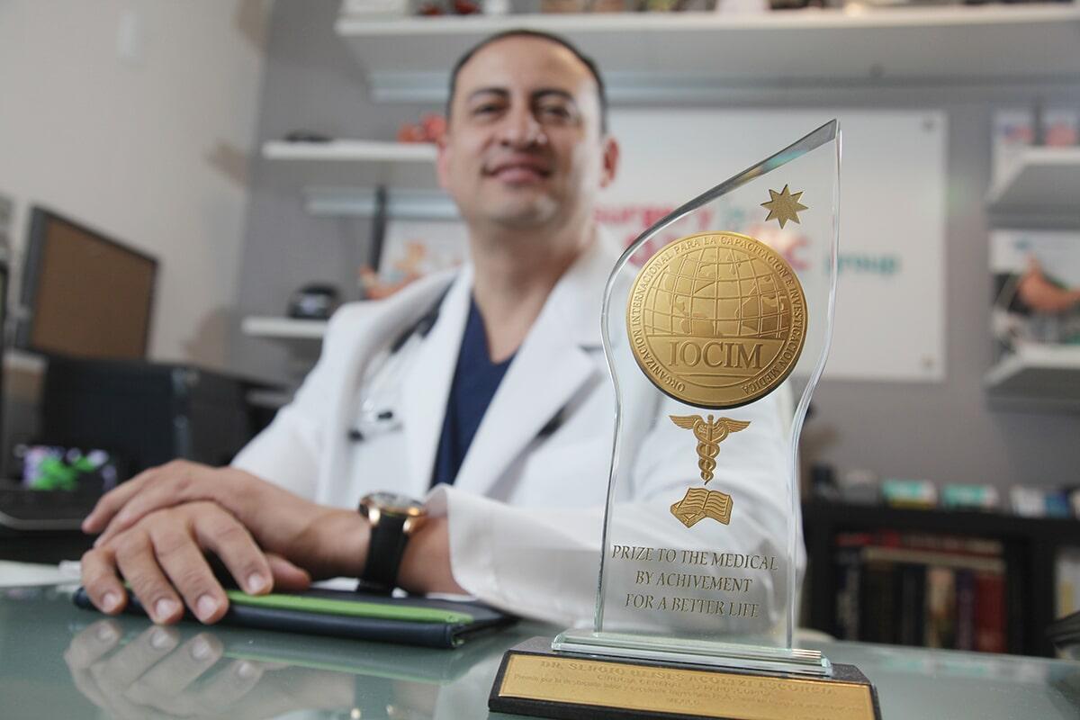 DR. SERGIO U. ACOLTZI ESCORCIA