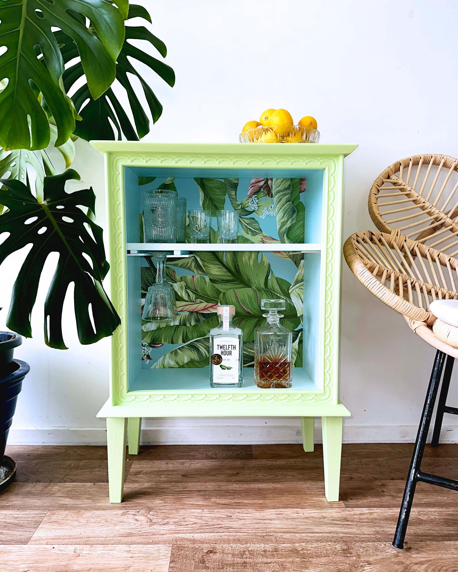 How to make an upcycled Drinks Cabinet with Resene