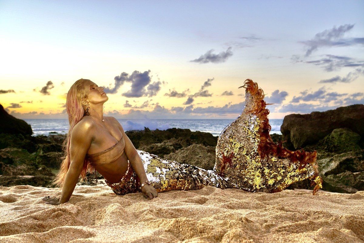 Hawaii mermaid photo shoot