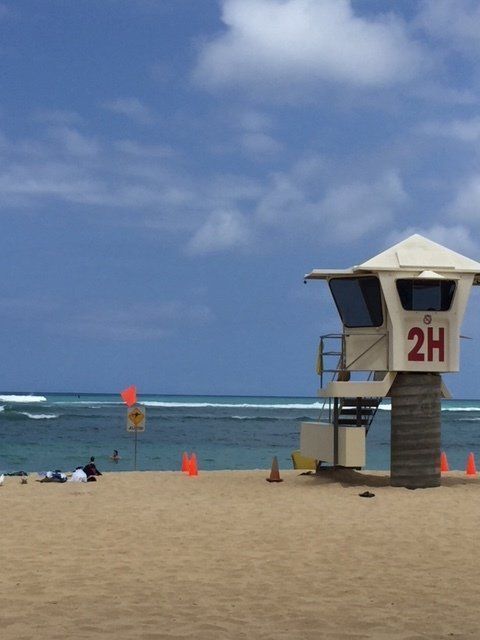 hawaii lifeguard tower