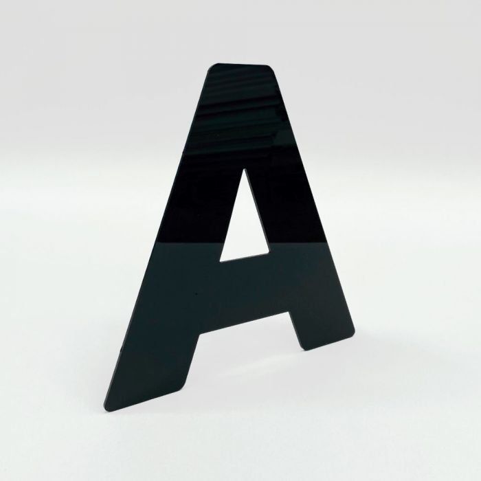 Flat cut plastic letters