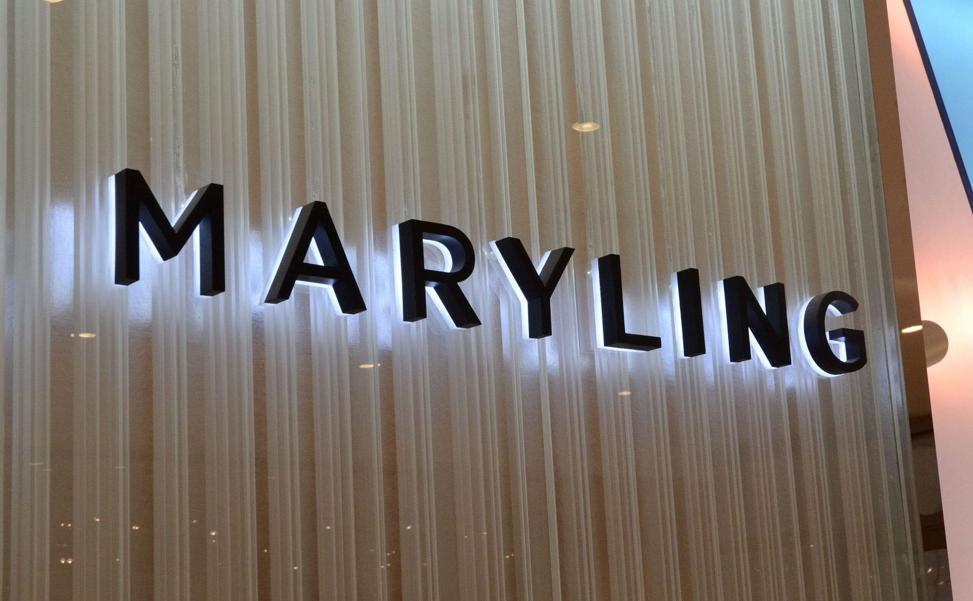 Halo lit LED Letters