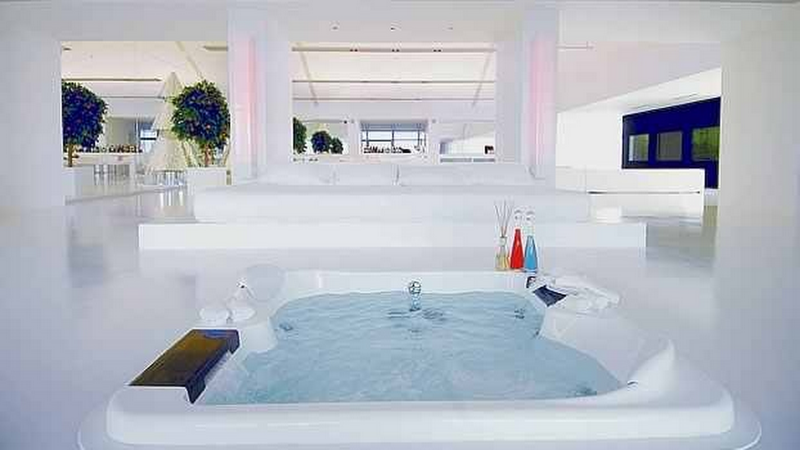 Resin floors in a spa