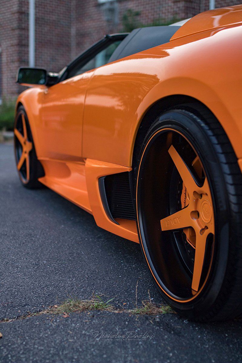 Lamborghini Close Up View In Wheels — Lehigh Valley, PA — Pinnacle Luxury Car Care