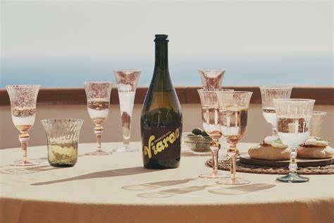 Issa Rae Launches Viarae, a Prosecco for Any Occasion