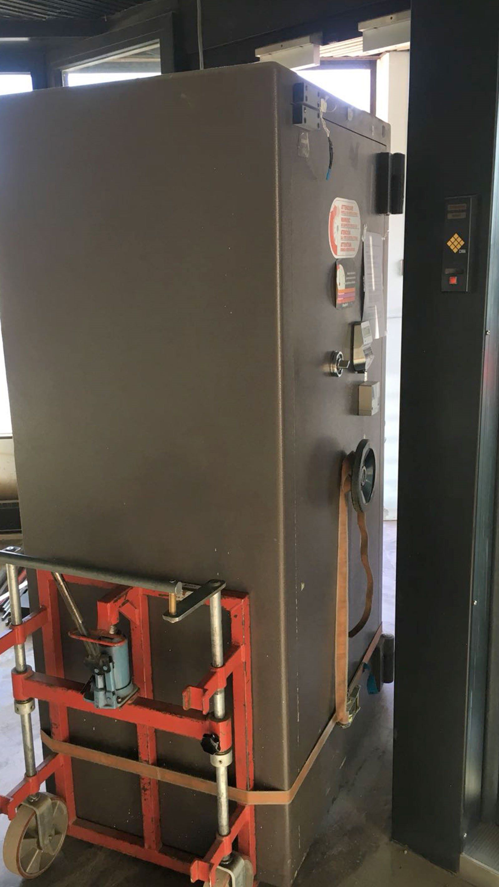 carrello per il trasporto di una cassaforte